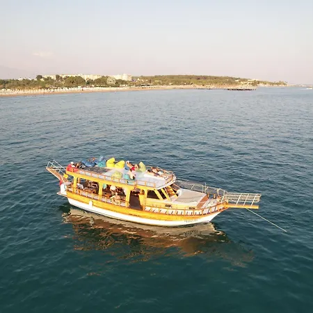 Boys Luxury Botel